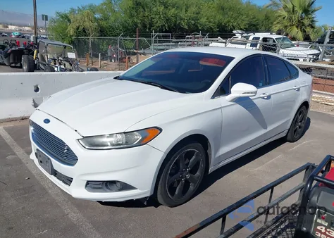 2013 Ford Fusion Se z USA, uszkodzony, nr VIN 3FA6P0H91DR324417